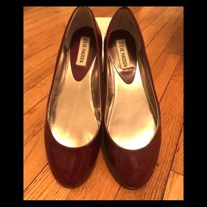 *Good Condition* Steve Madden flats!!